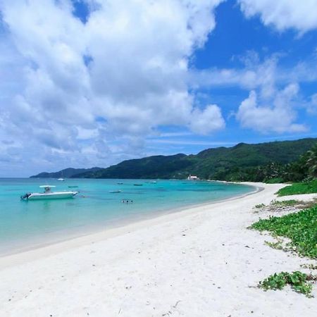 Le Comfort Anse Royale Esterno foto