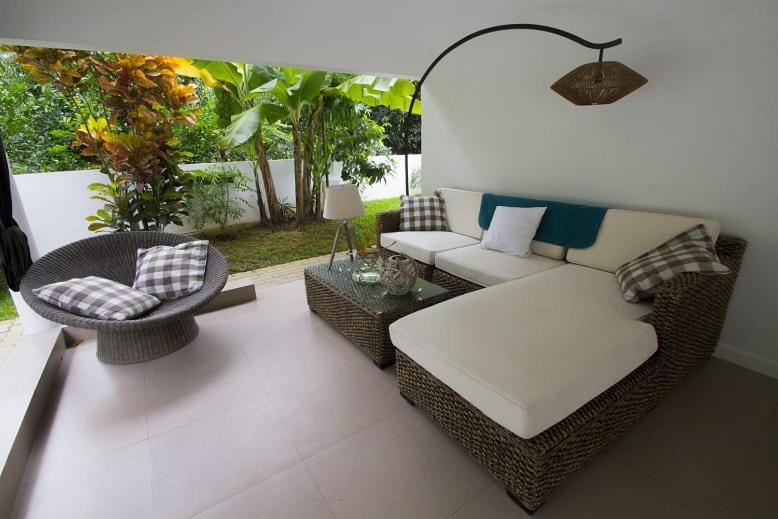 Le Comfort Anse Royale Esterno foto