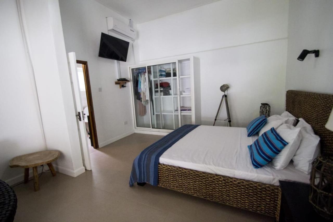 Le Comfort Anse Royale Esterno foto