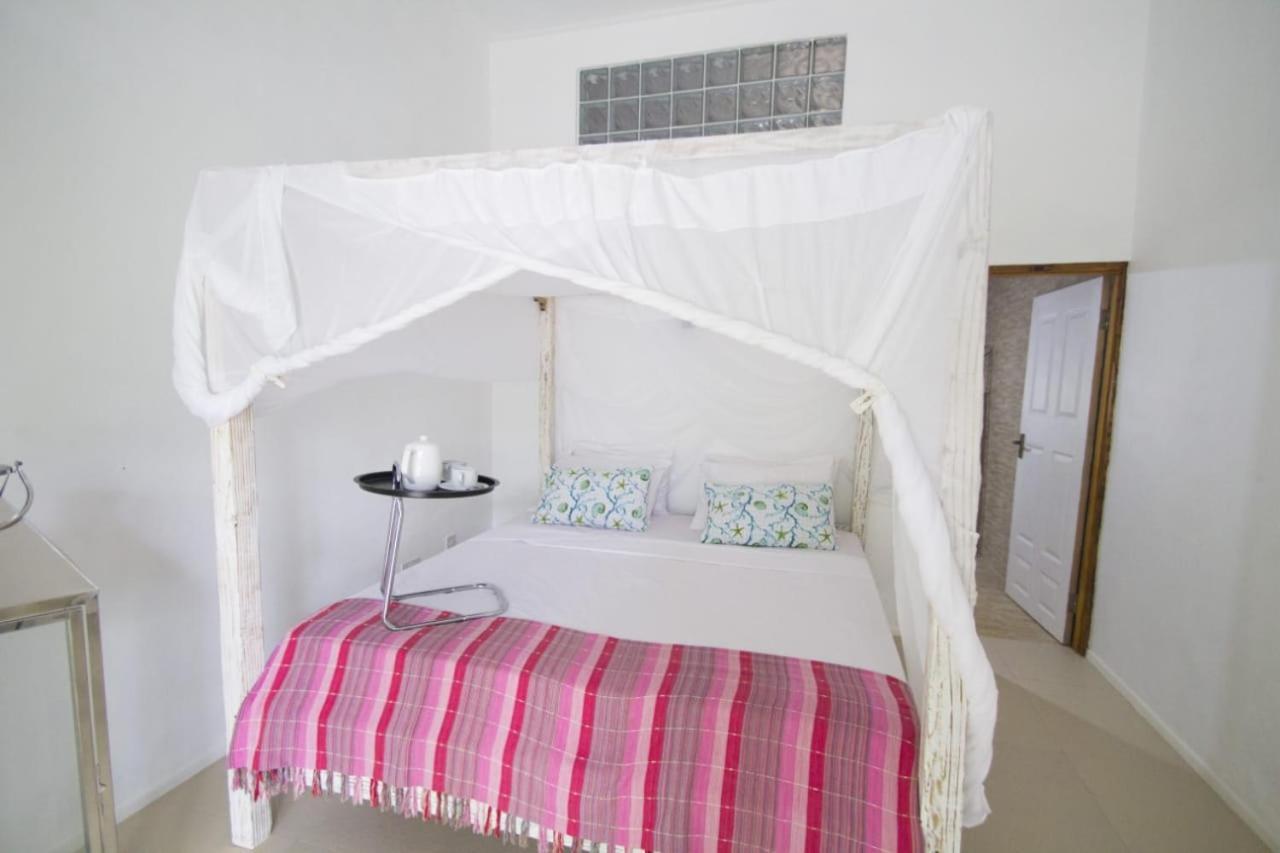 Le Comfort Anse Royale Esterno foto