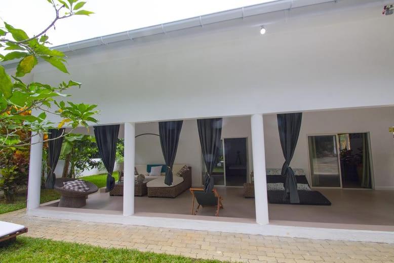 Le Comfort Anse Royale Esterno foto
