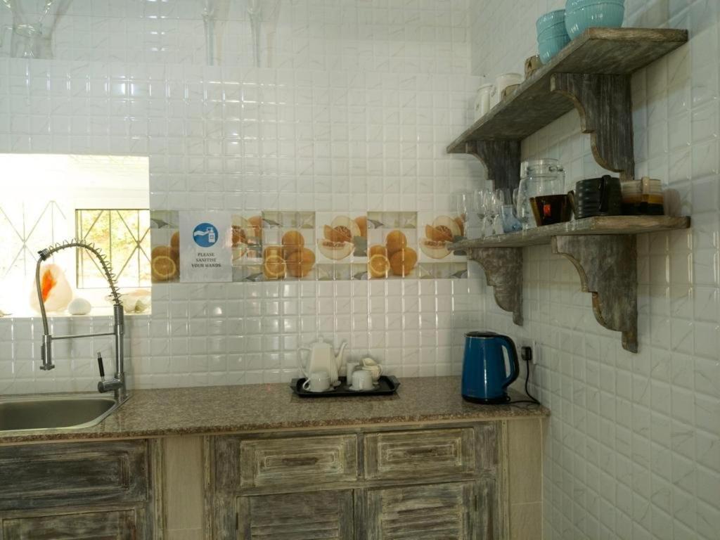 Le Comfort Anse Royale Esterno foto
