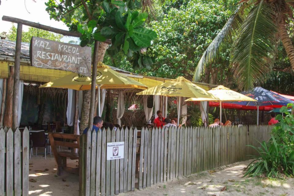 Le Comfort Anse Royale Esterno foto