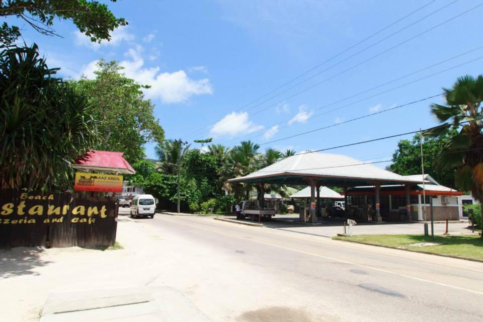 Le Comfort Anse Royale Esterno foto